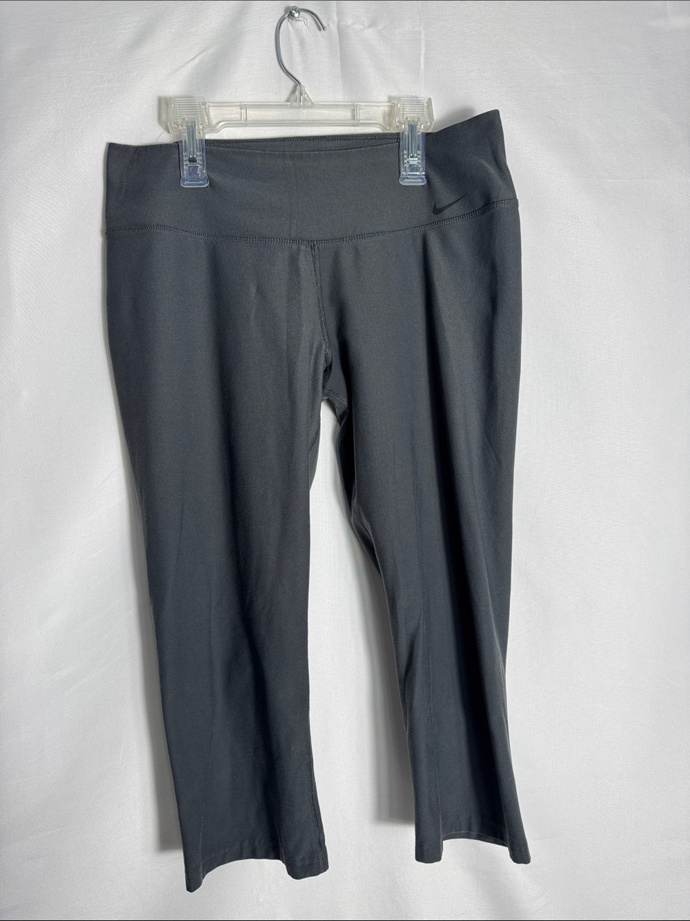 Nike Dri-FIT Legendary “Ten Less” Cropped Leggings Capri Grey Medium